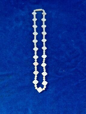 Mother of pearl Bead Necklace